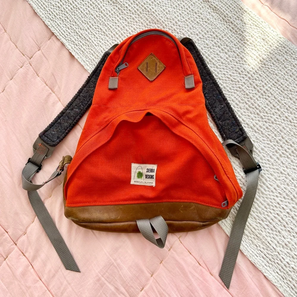 Rare Made in USA 70s Vtg Sierra Designs Teardrop Leather Bottom Backpack Orange